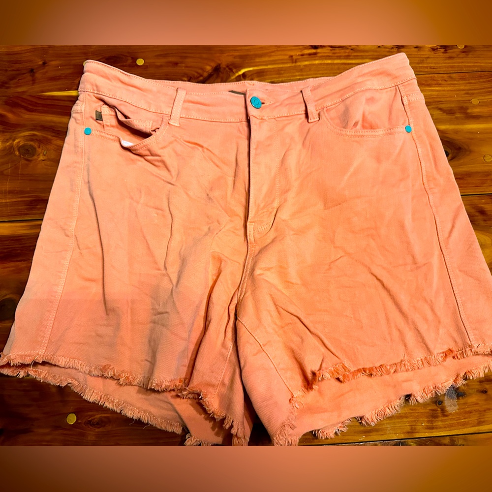 Judy Blue peach garment dyed shorts sz 2X
